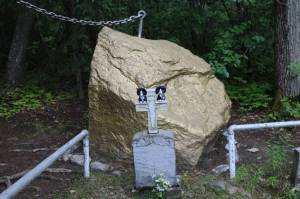 Is that a huge gold nugget??  (Skagway, Gold Rush Cemetery)